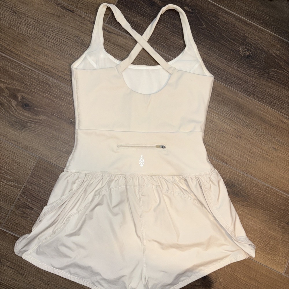 Free People x FP Movement Righteous Runsie Romper Athletic Work Out Taupe Small - Picture 5 of 8